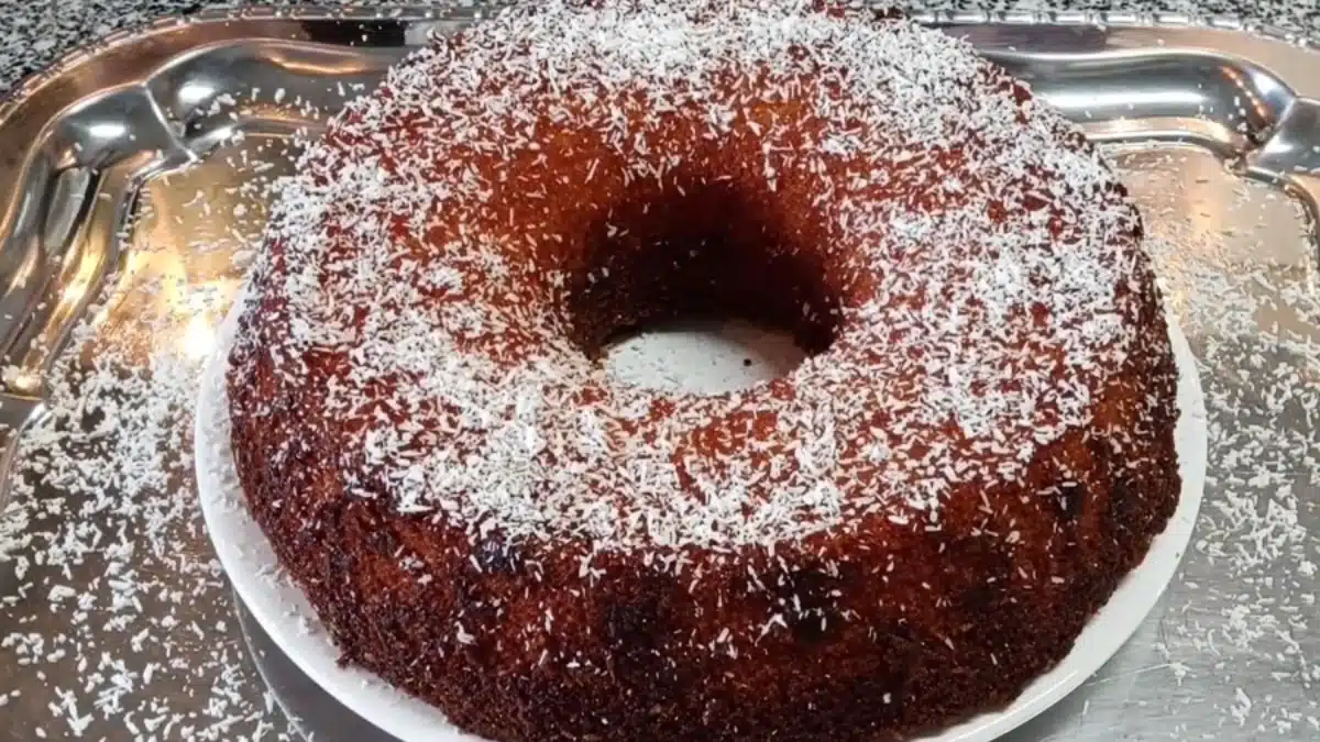 Bolo de Iogurte e Coco