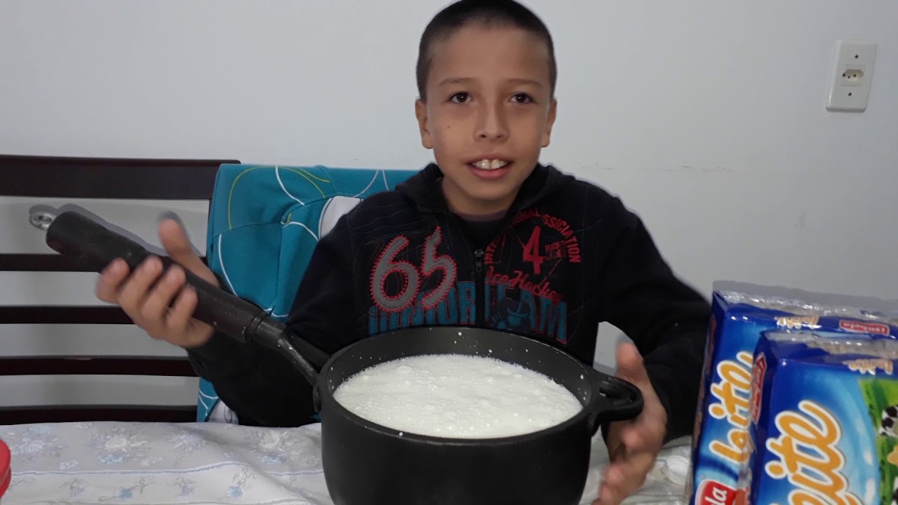 Bolo de bolacha com pudim