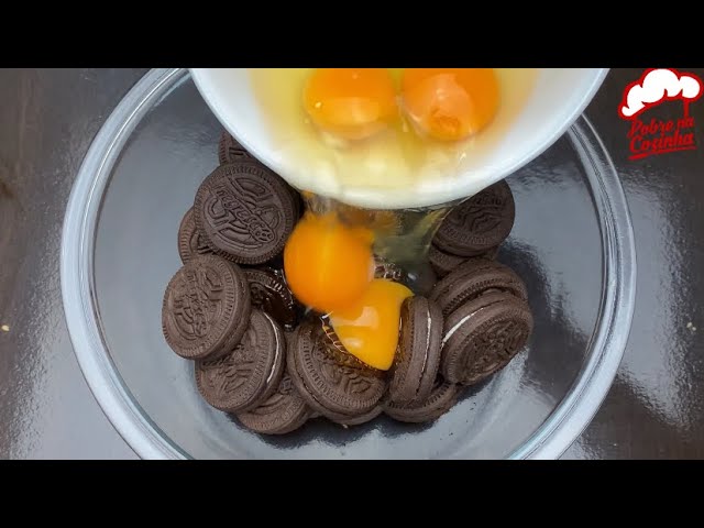 Bolo de bolacha de páscoa muito fofinho e delicioso